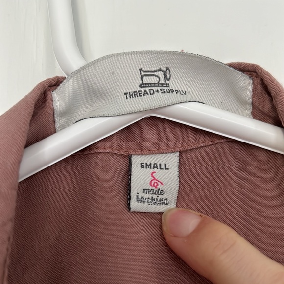 Thread & Supply boxy crop button up size small PINK - Picture 3 of 7
